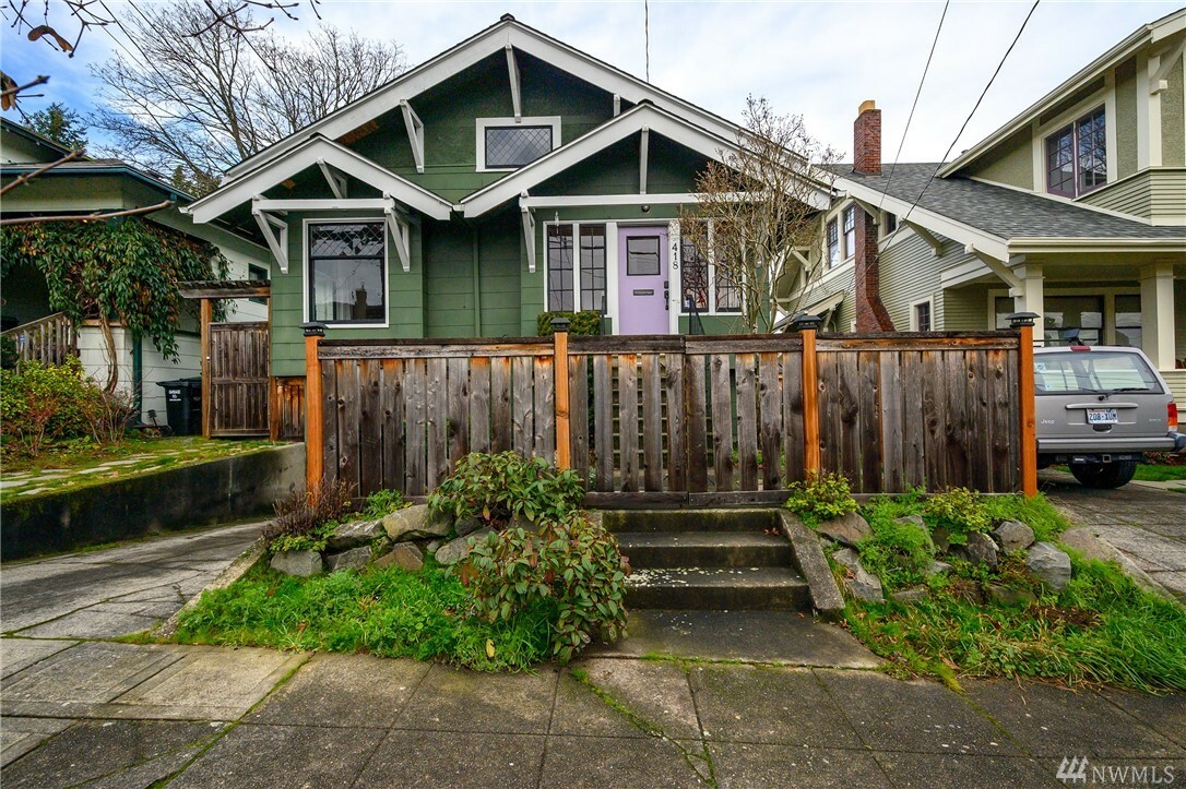 Property Photo: 418 N 61st St WA 98103