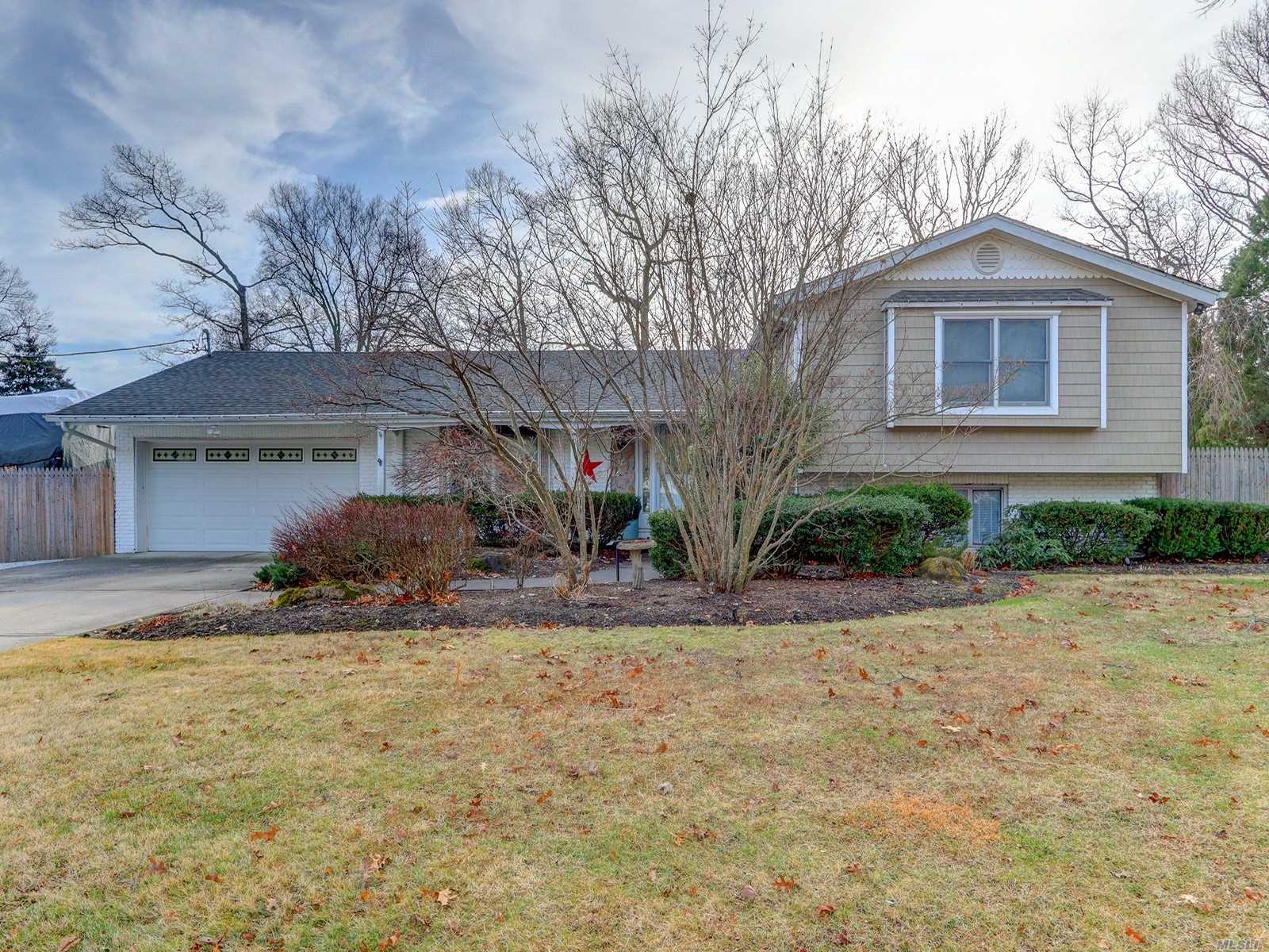 Property Photo: 22 Alcolade Dr W NY 11967