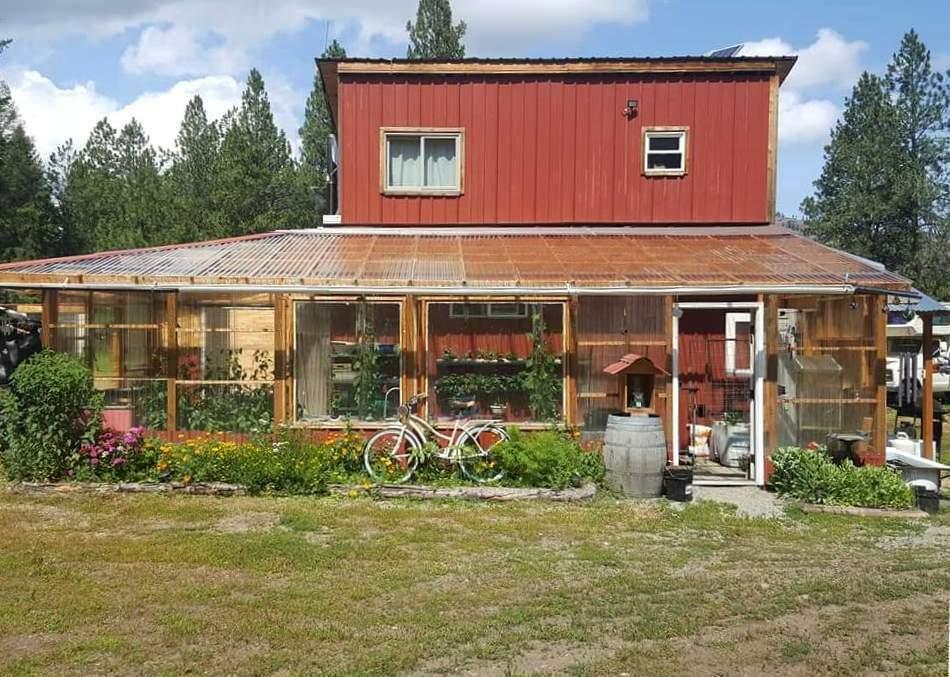 Property Photo: 95 Tucker Rd WA 99150