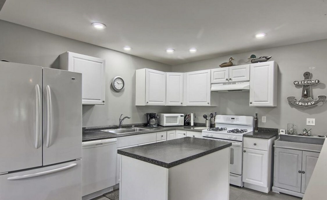 Property Photo: 415 Huron MI 49684