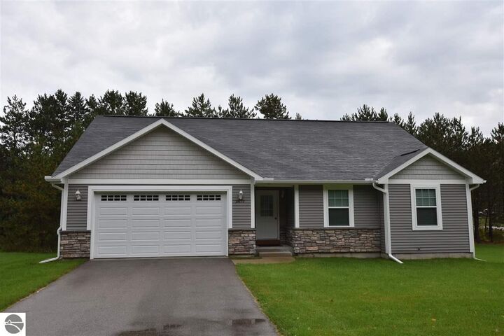 9677 Bobbys Trail  Traverse City MI 49684 photo