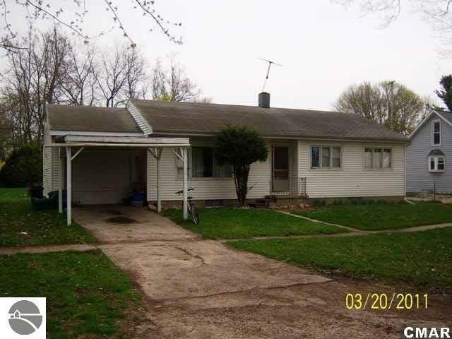 115 E Orchard Avenue  Shepherd MI 48883 photo