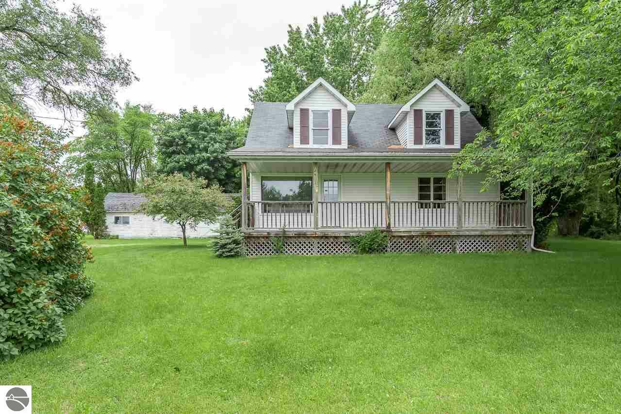 Property Photo:  225 E Ludington Drive  MI 48622 