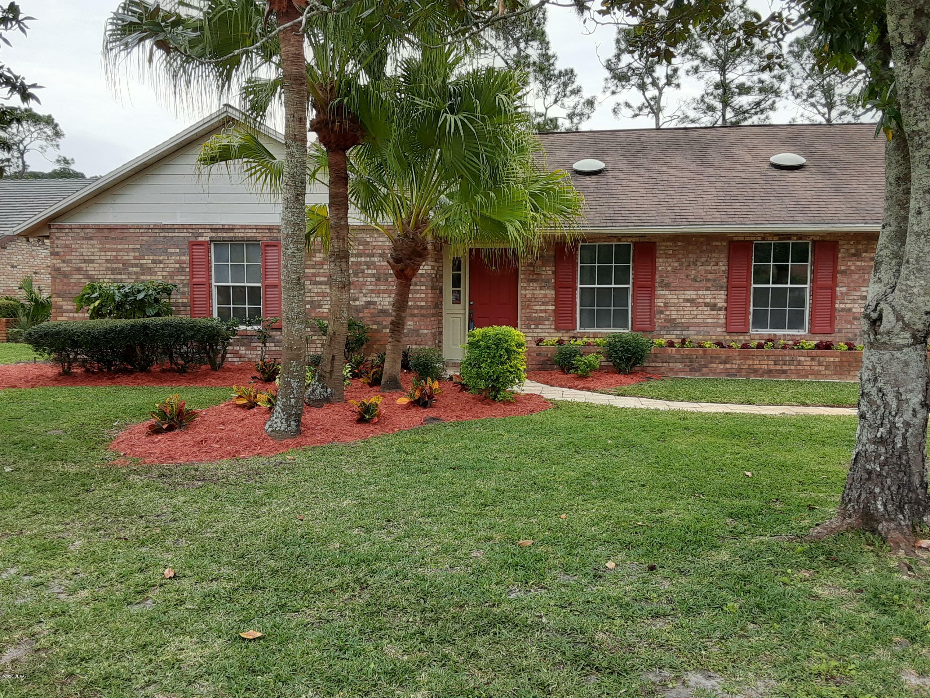 Property Photo:  104 Point-O-Woods Drive  FL 32114 