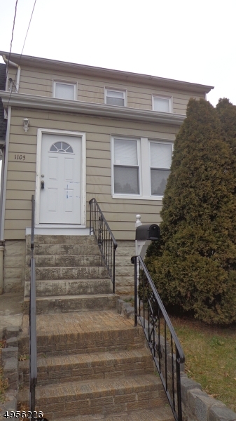 Property Photo:  1105 S Elmora Ave  NJ 07202 