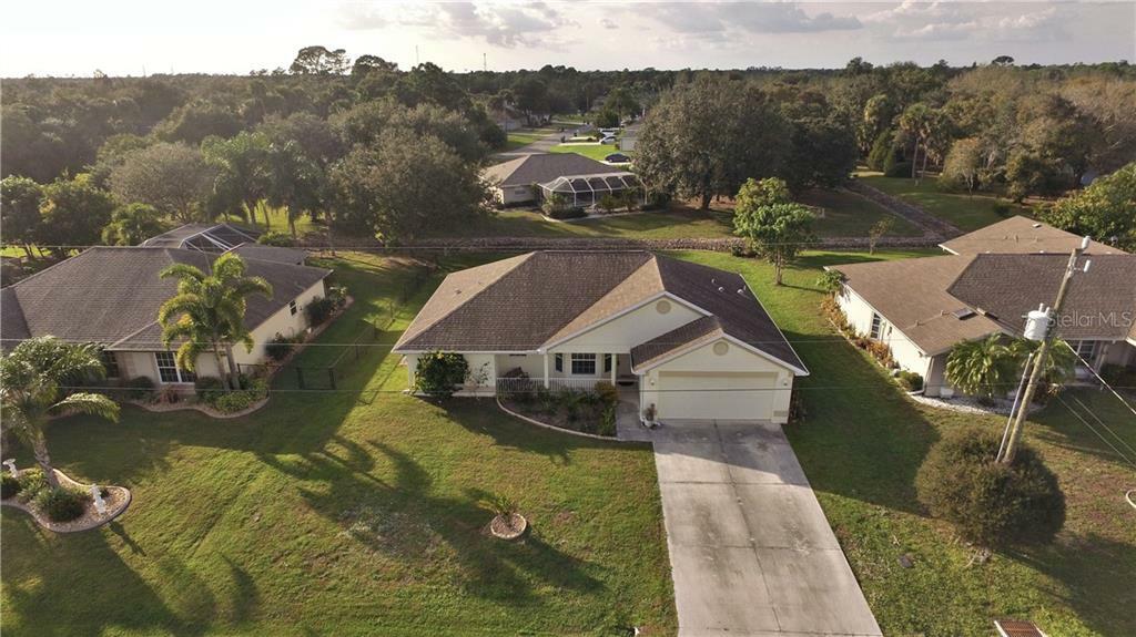 Property Photo:  25541 Aysen Drive  FL 33983 