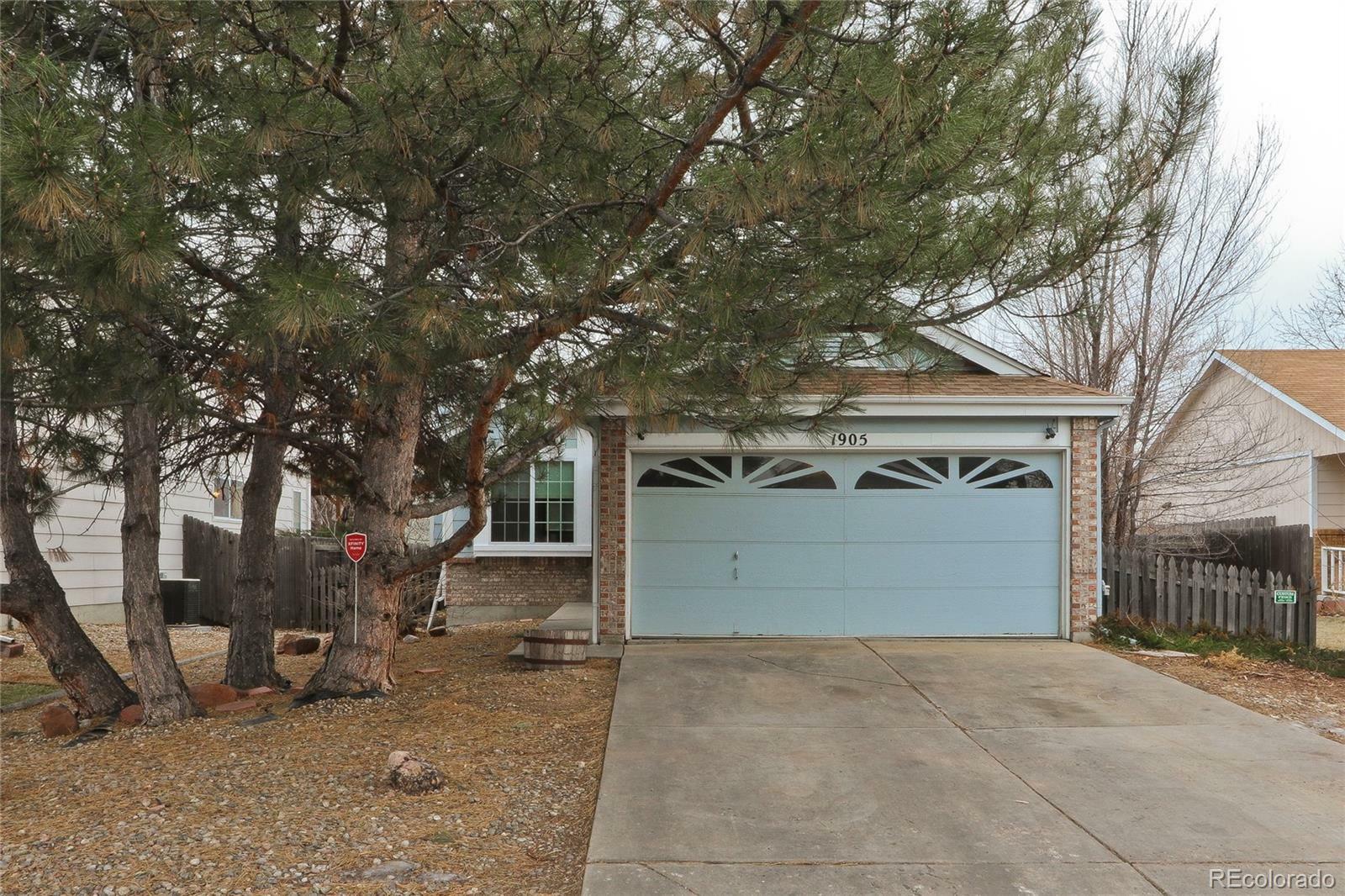 Property Photo:  1905 Griffith Place  CO 80501 