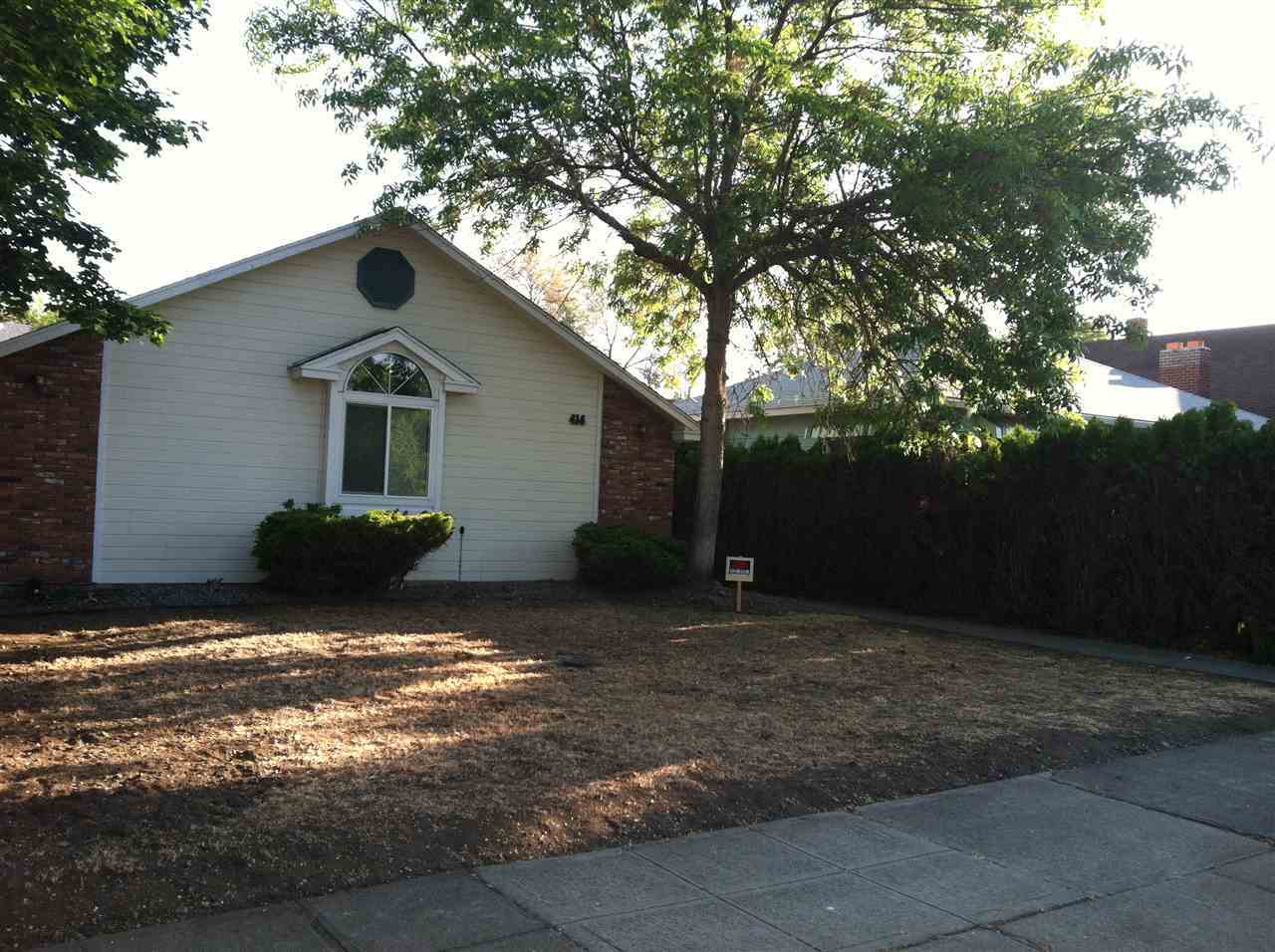 Property Photo: 418 W Knox Ave WA 99205-4725