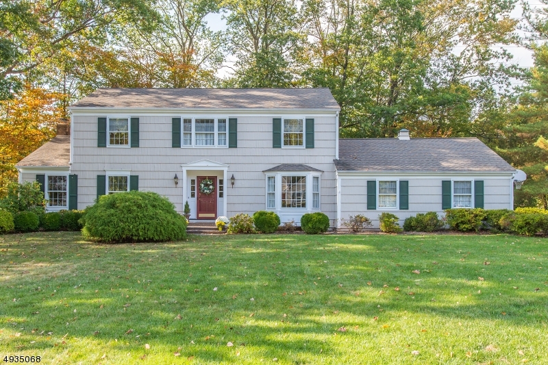 Property Photo:  69 Hampton Rd  NJ 07928 