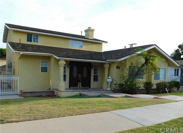 Property Photo:  2829 Via San Delarro  CA 90640 