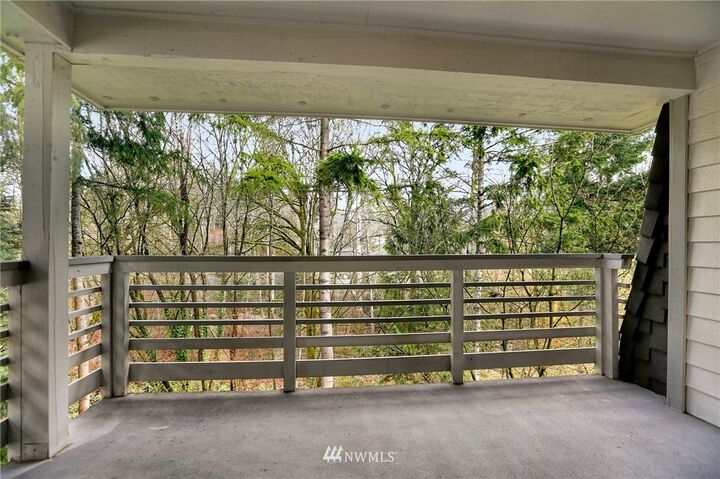 Property Photo: 9824 NE 142nd Place D301 WA 98034