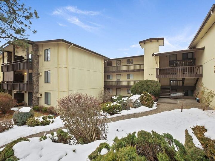 844 W Cliff Dr 304  Spokane WA 99204 photo