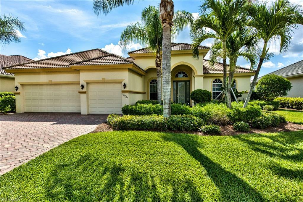 Property Photo: 12927 Kingsmill Way FL 33913