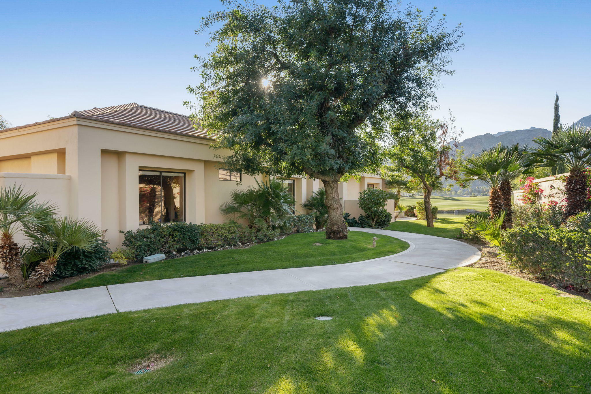 55729 Oakhill  La Quinta CA 92253 photo
