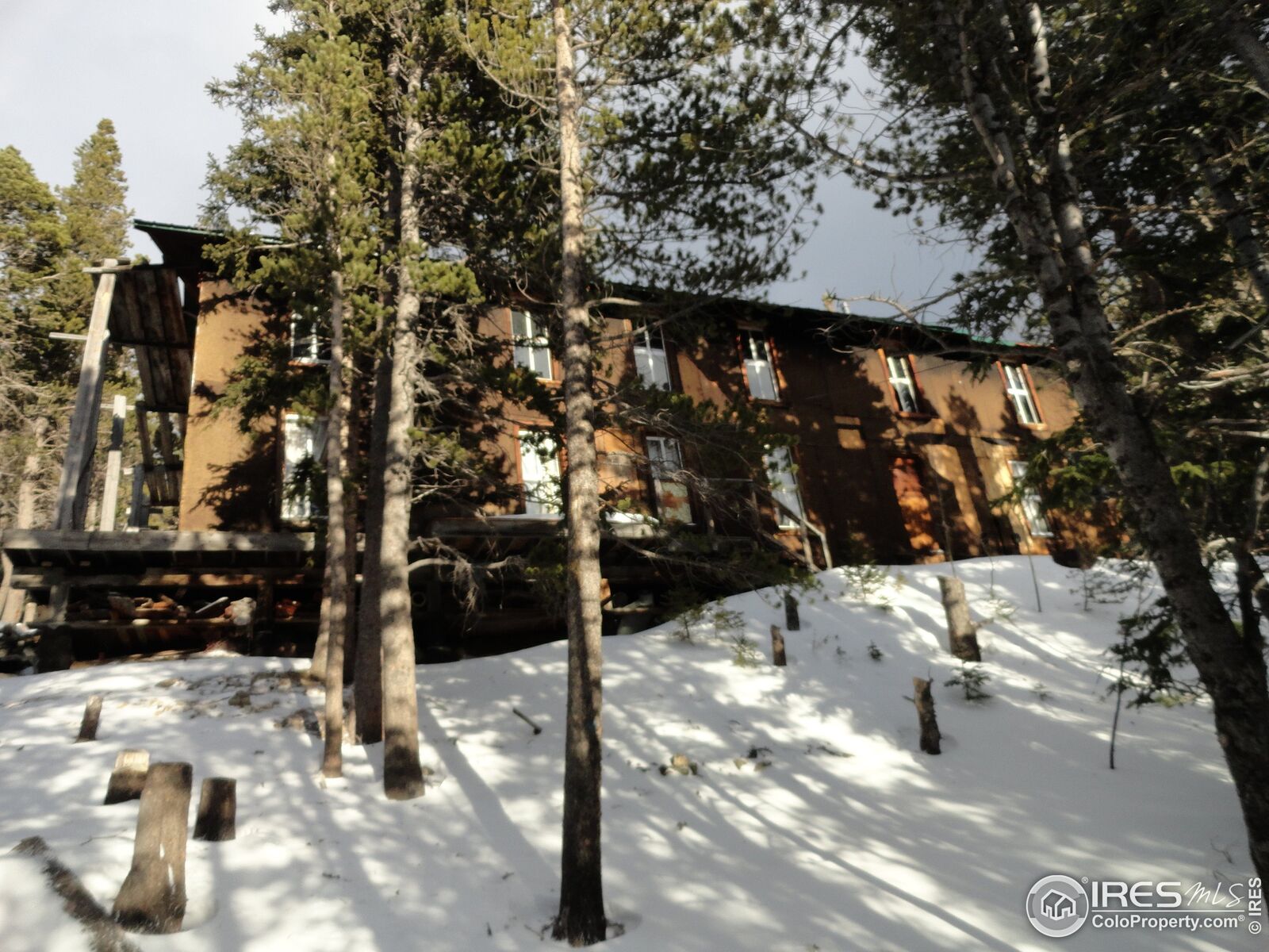 Property Photo: 5318 Caribou Rd CO 80466