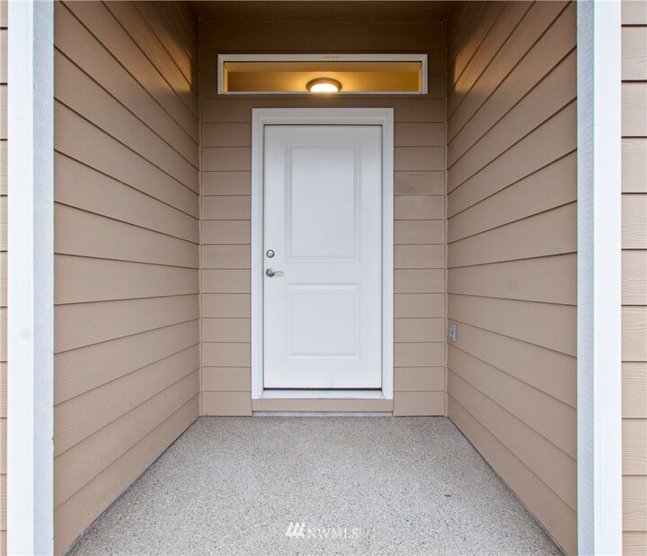 Property Photo: 674 SW 20th Street WA 98532