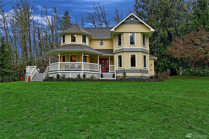 Property Photo: 19037 296th Place NE WA 98019