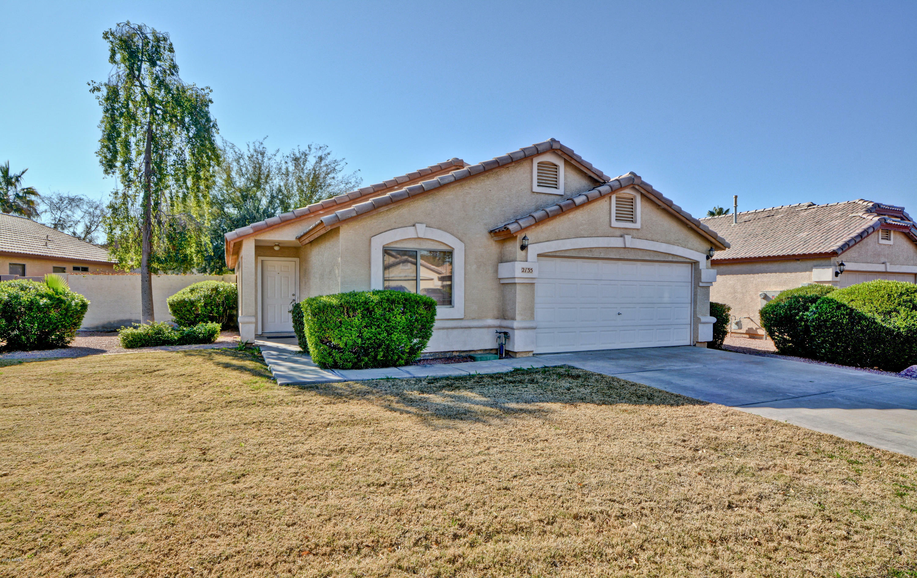 Property Photo: 2135 E Catclaw Street AZ 85296
