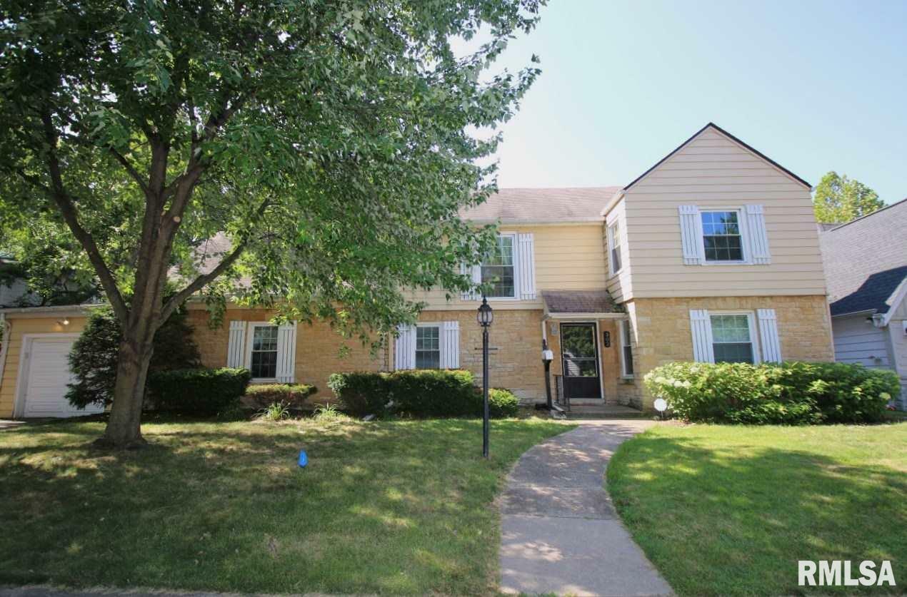 Property Photo:  302 W Hollyridge  IL 61614 