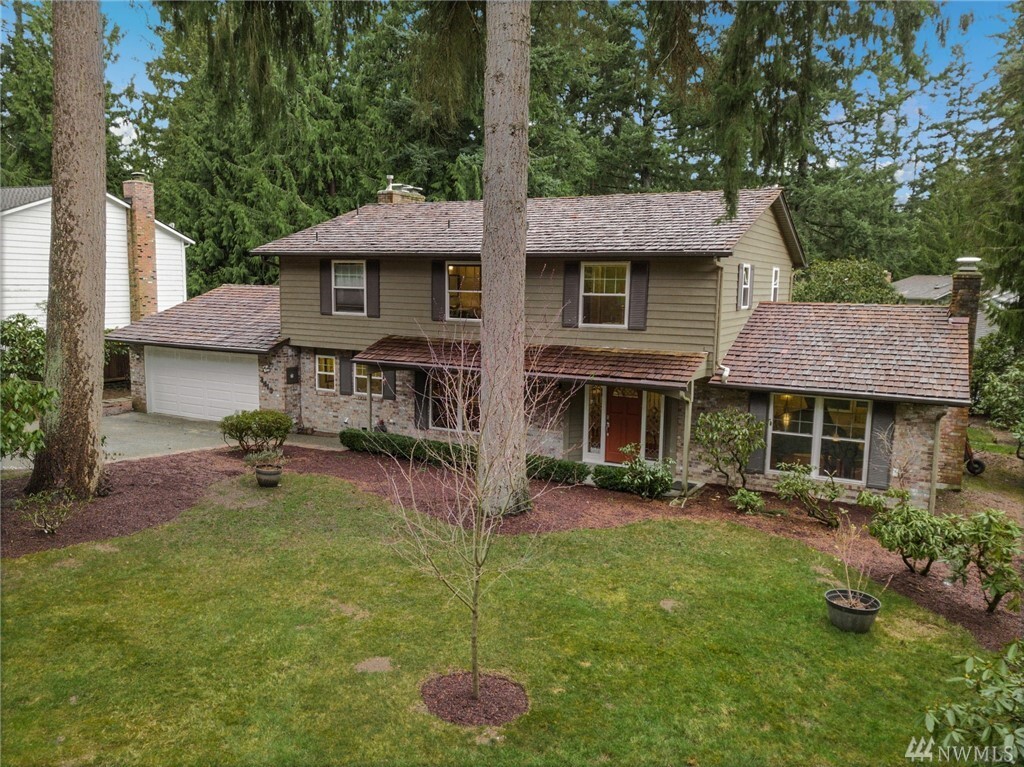 Property Photo: 2413 209th Place NE WA 98074