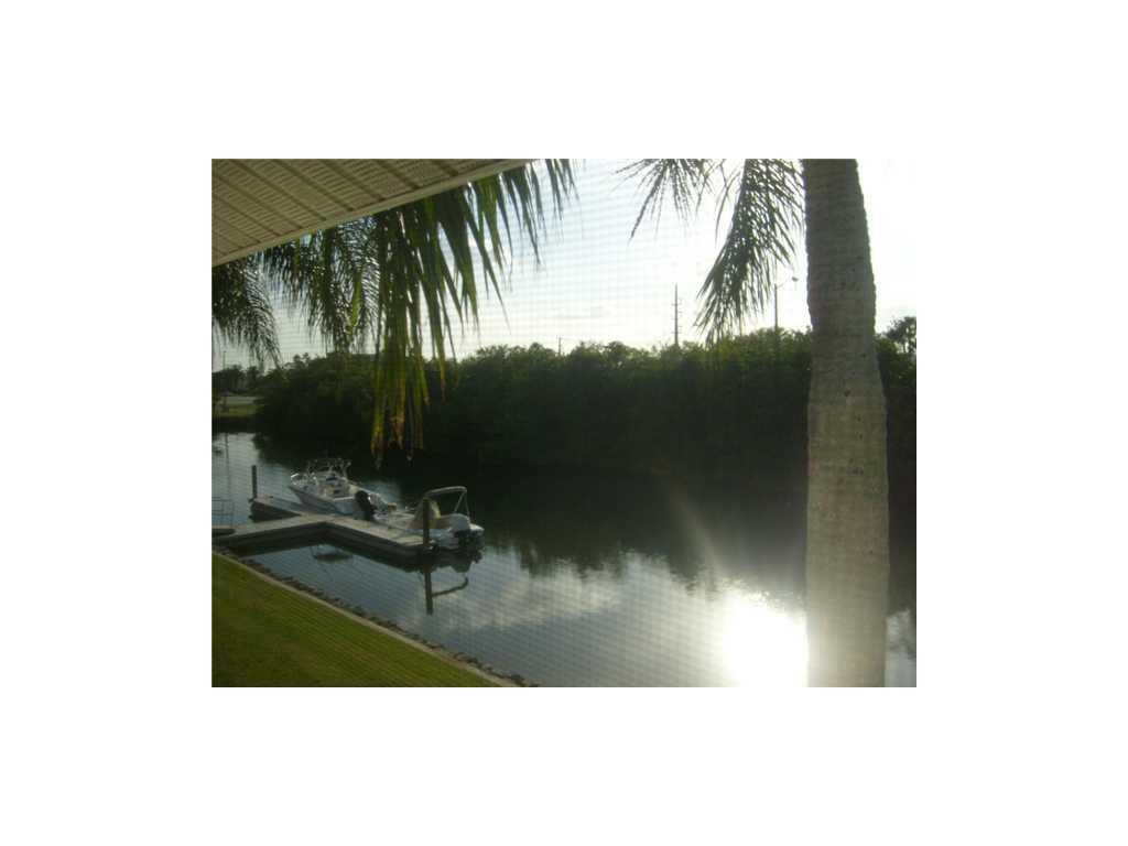 Property Photo:  1845 Robalo Drive 203D  FL 32960 