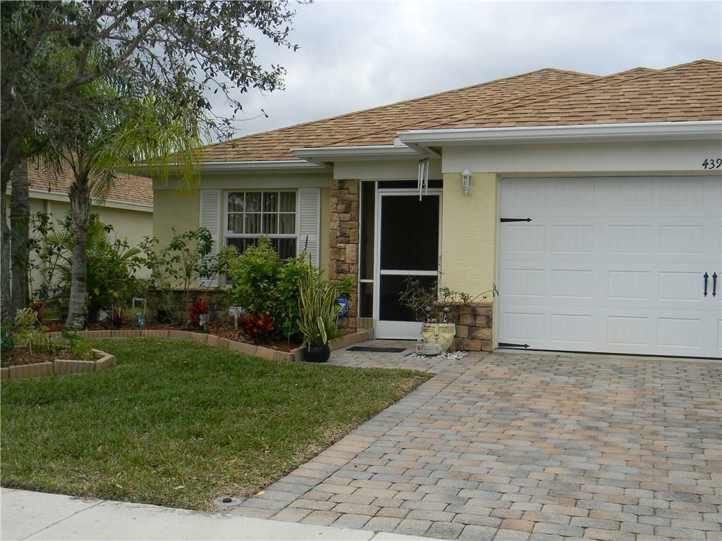 Property Photo:  439 Lexington Ave. SW Avenue  FL 32962 