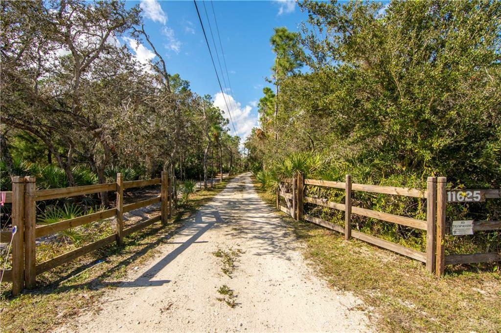 Property Photo:  11625 Roseland Road  FL 32958 