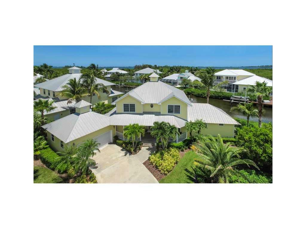 Property Photo: 2210 6th Court SE FL 32962