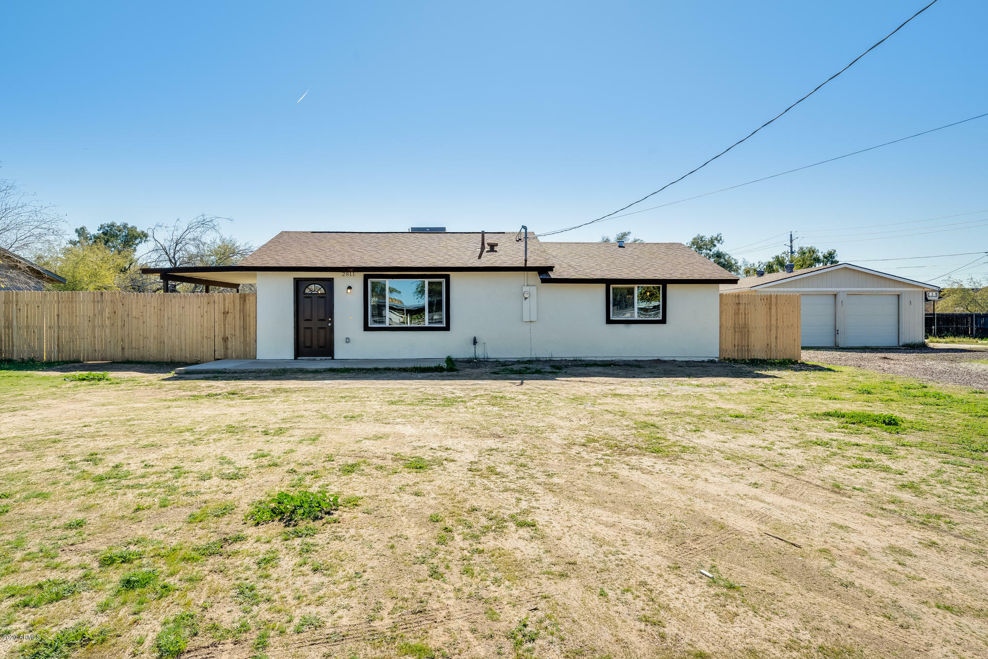 Property Photo:  2811 E Siesta Lane  AZ 85050 