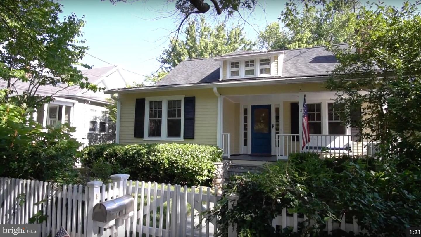 Property Photo:  22 E Masonic View Avenue  VA 22301 