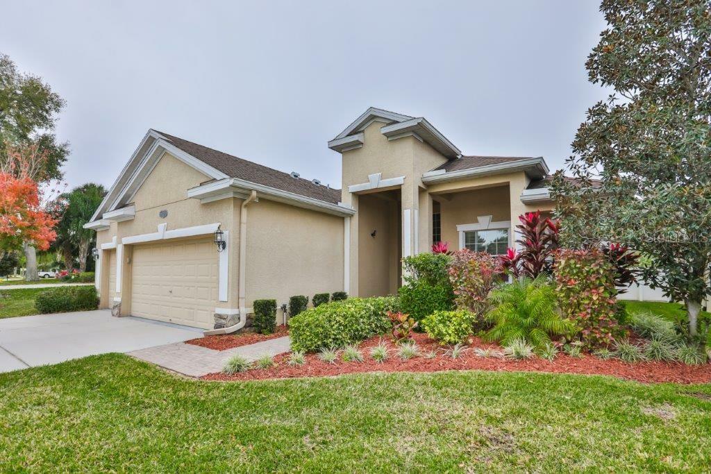 Property Photo:  1320 Misty Valley Drive  FL 33510 