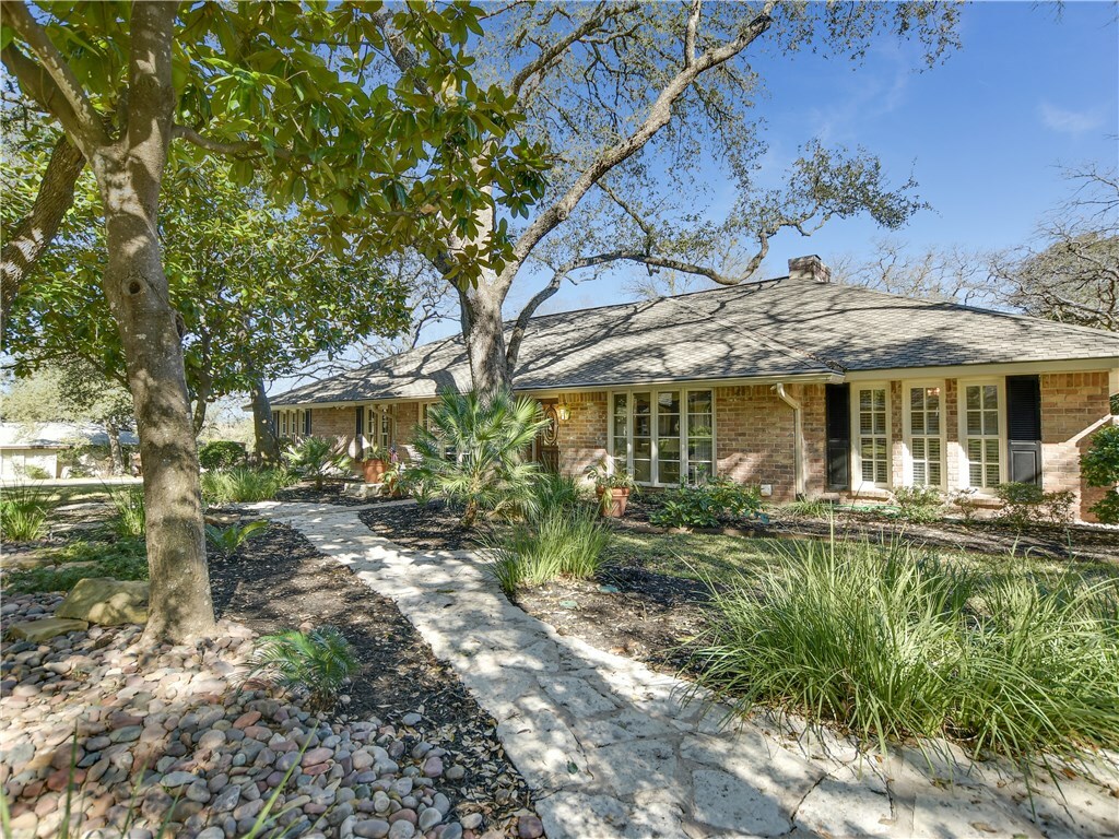 Property Photo:  4304 Endcliffe Drive  TX 78731 