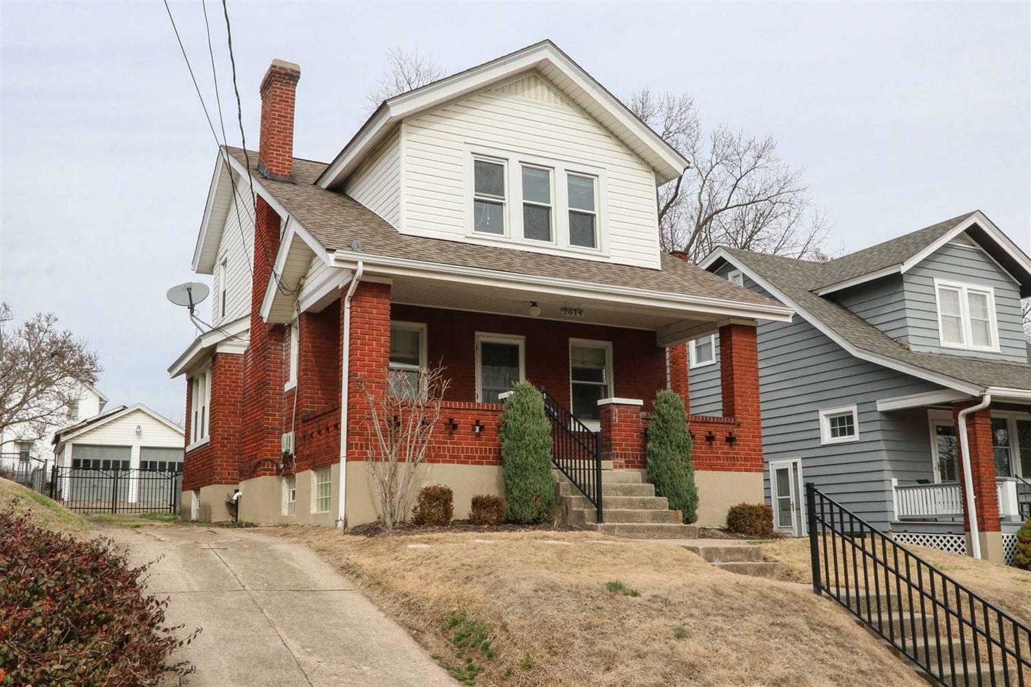 Property Photo: 2614 Melrose Ave OH 45212