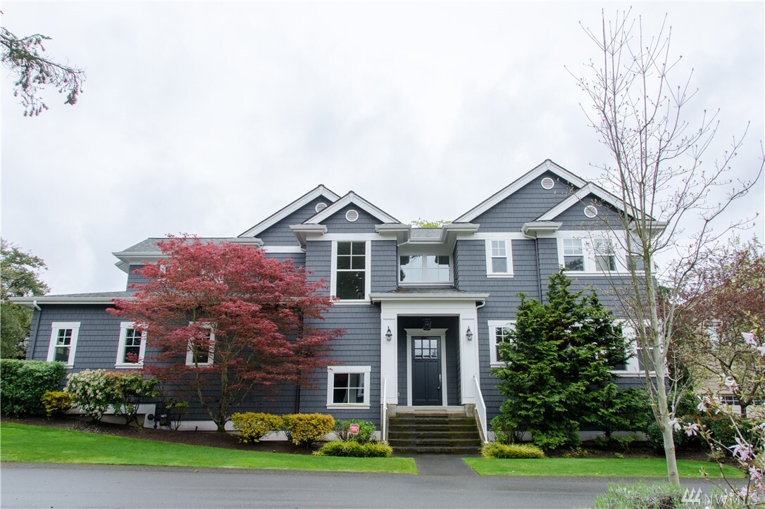 8202 SE 30th St  Mercer Island WA 98040 photo