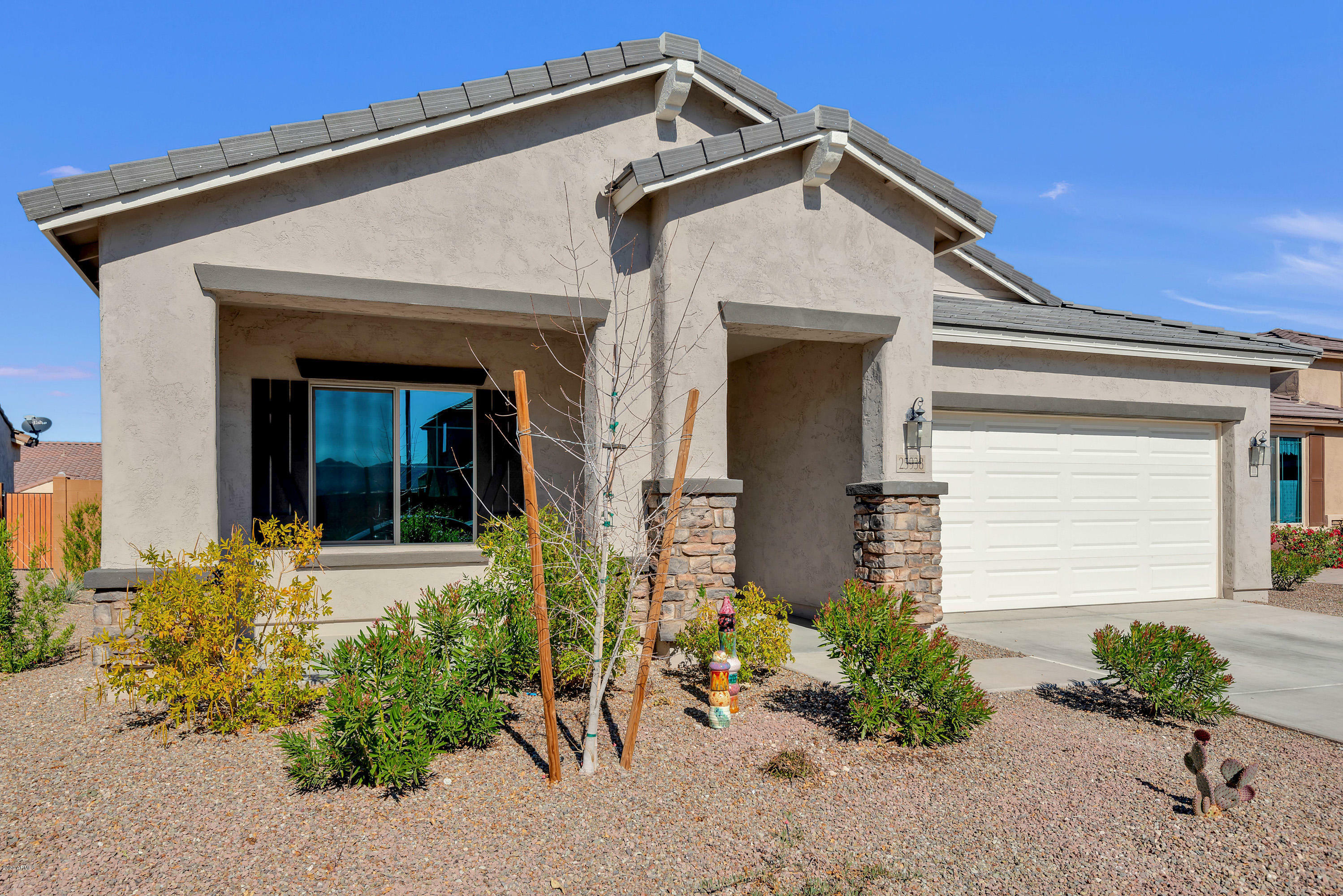 Property Photo:  25938 W Piute Avenue  AZ 85396 