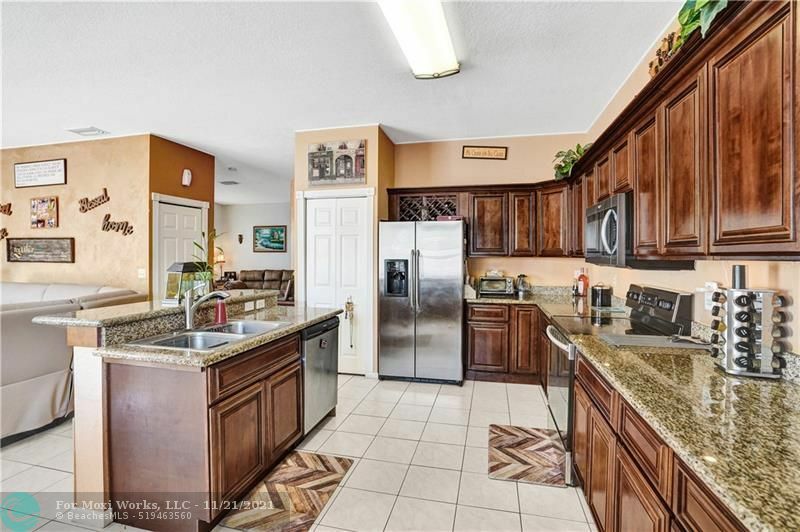 Property Photo:  14964 SW 21st Street  FL 33027 