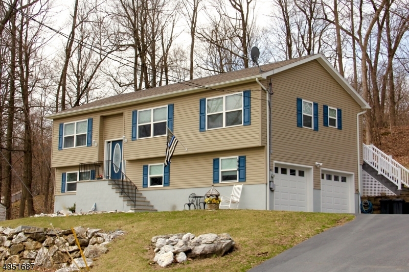 Property Photo:  21 Evergreen Trl  NJ 07462 