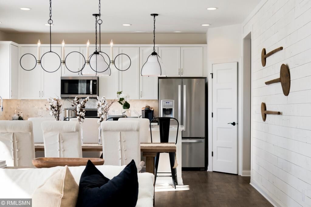 Property Photo:  2640 Isabelle Drive  MN 55386 