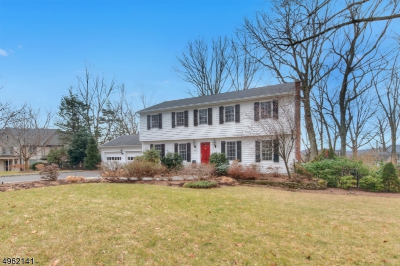Property Photo: 400 Highview Ter NJ 07450