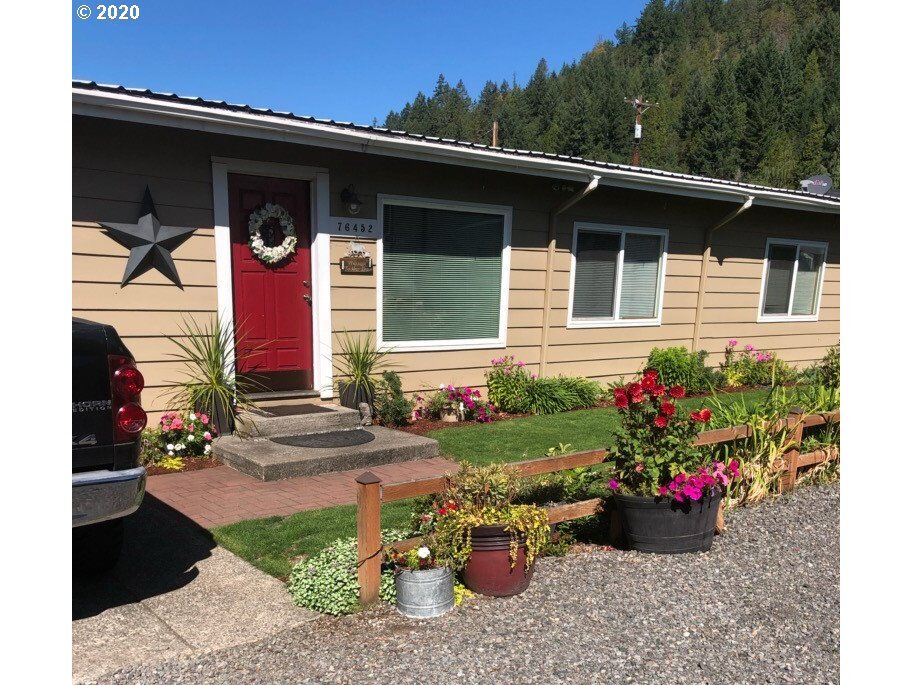 Property Photo: 76452 Laurel St OR 97463