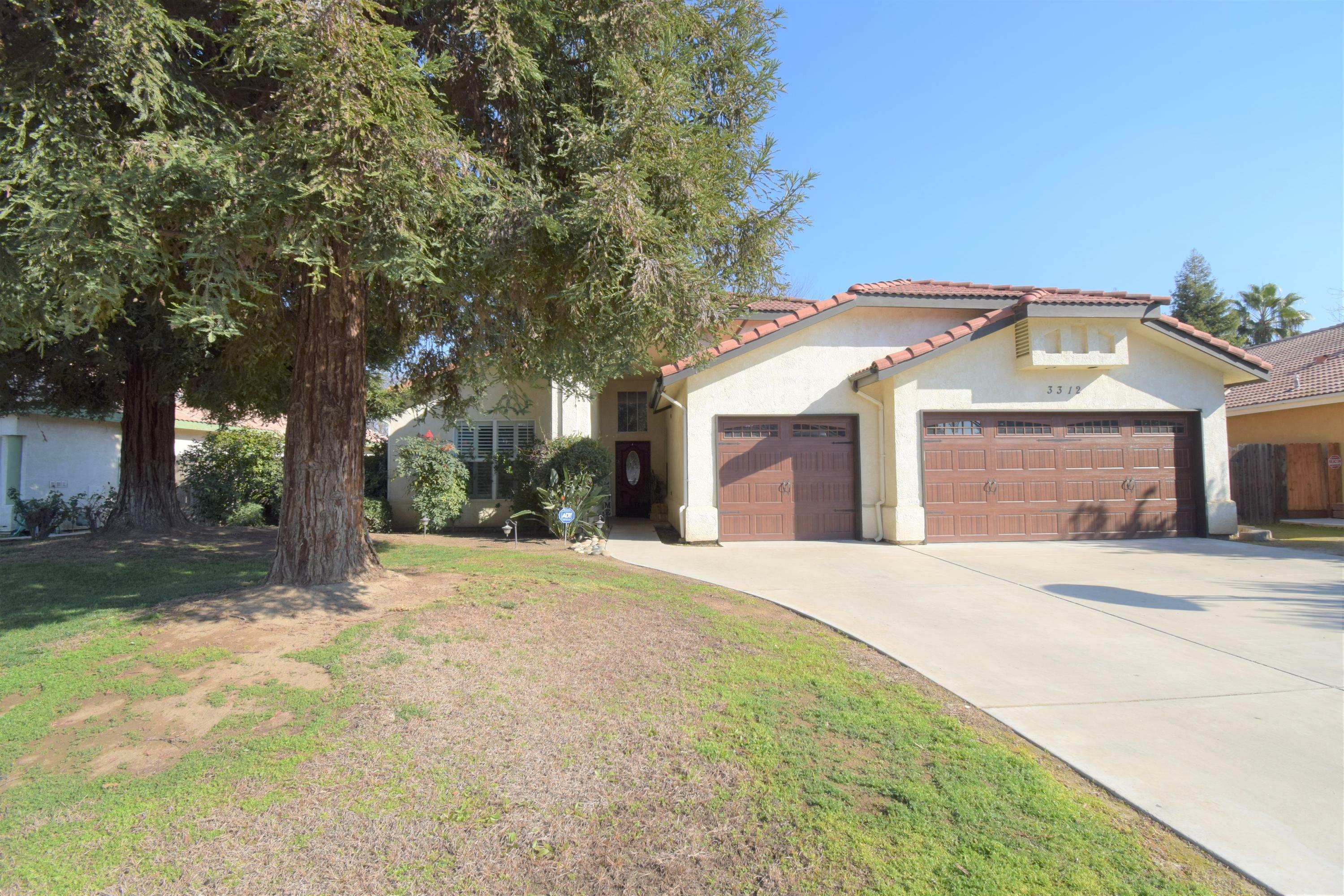 Property Photo:  3312 S Stover Street  CA 93292 