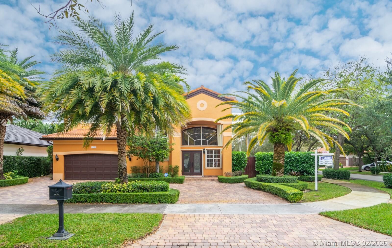 Property Photo: 16721 NW 78th Ct FL 33016