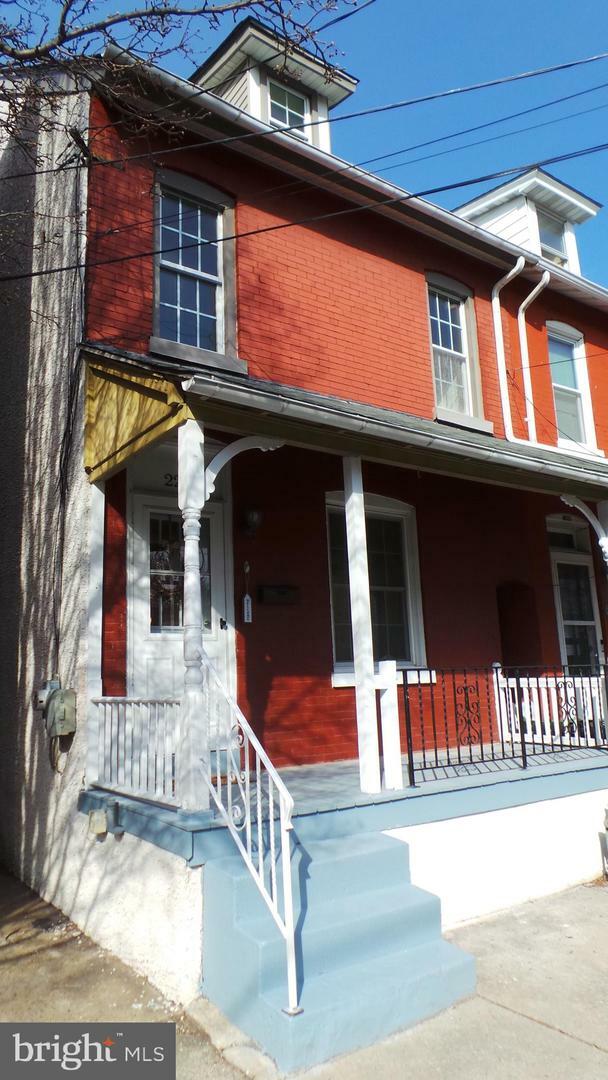 Property Photo:  225 Walnut Street  PA 19460 