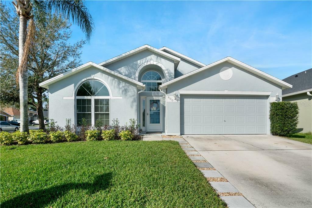 Property Photo:  600 Wellesly Street  FL 32765 