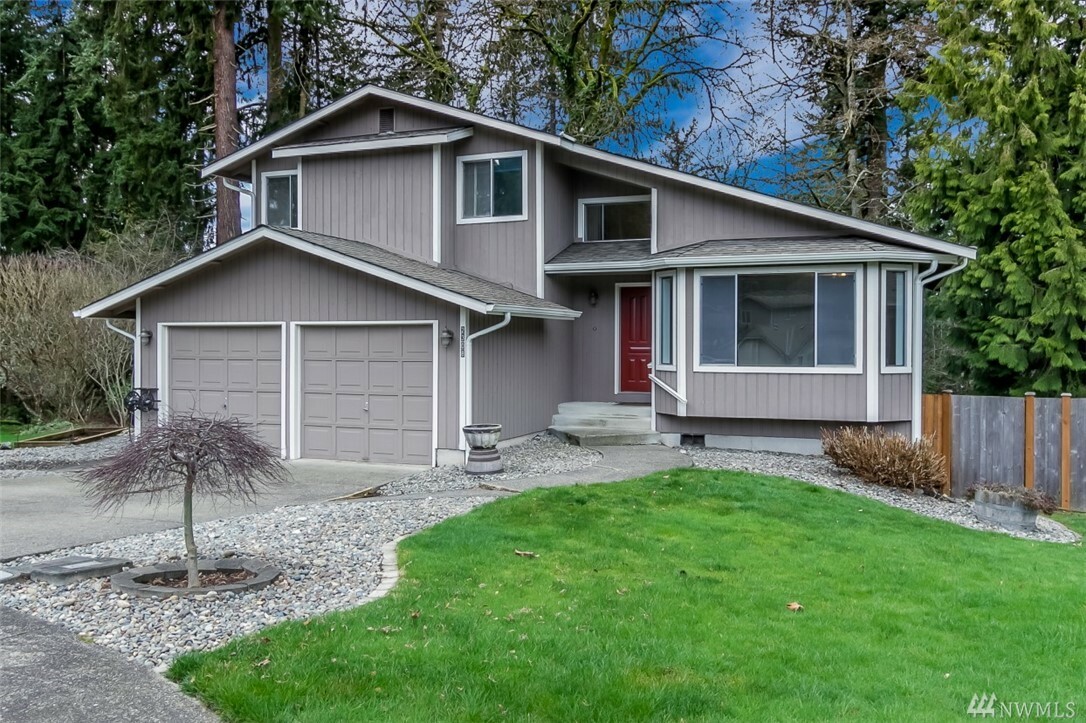 Property Photo:  2308 S 376th Place  WA 98003 