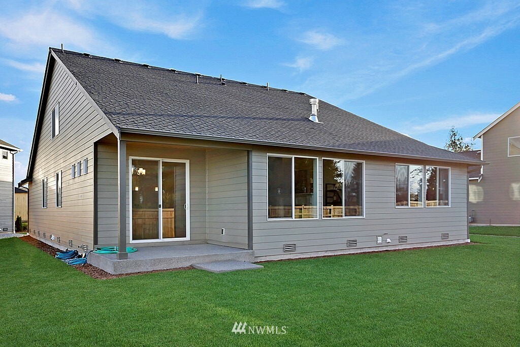 Property Photo: 31453 108th Avenue SE WA 98092