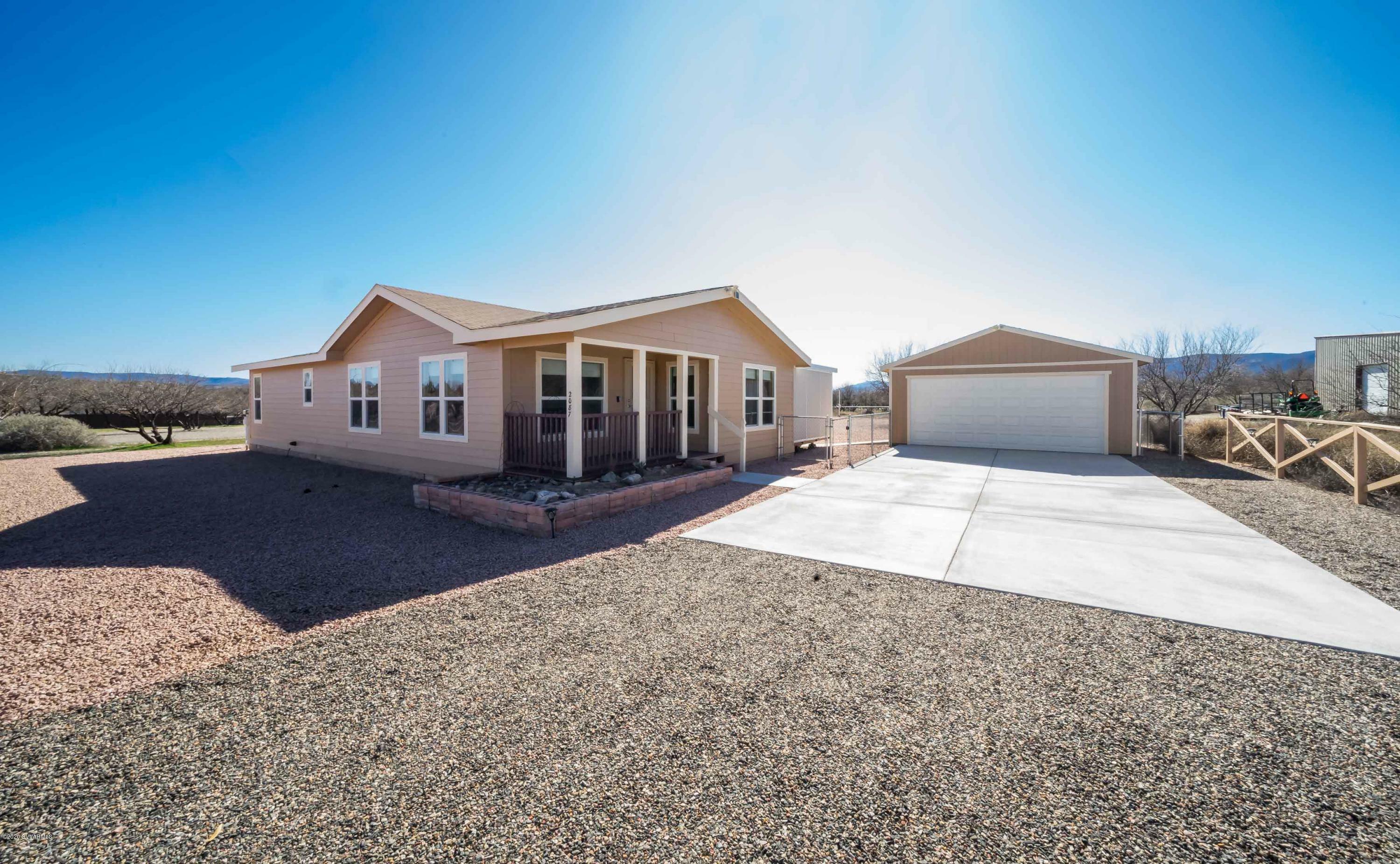 Property Photo:  2087 W Calle Salida  AZ 86322 