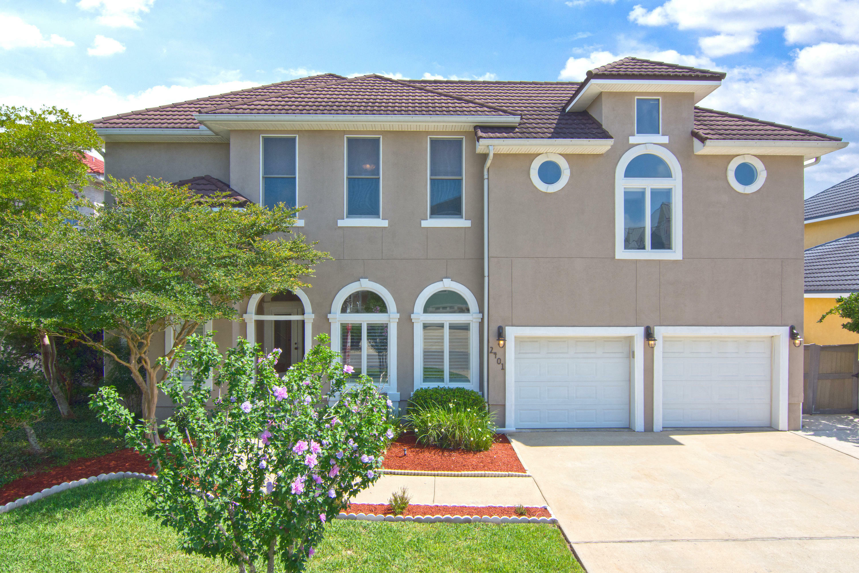 Property Photo:  2401 Palm Harbor Drive  FL 32547 