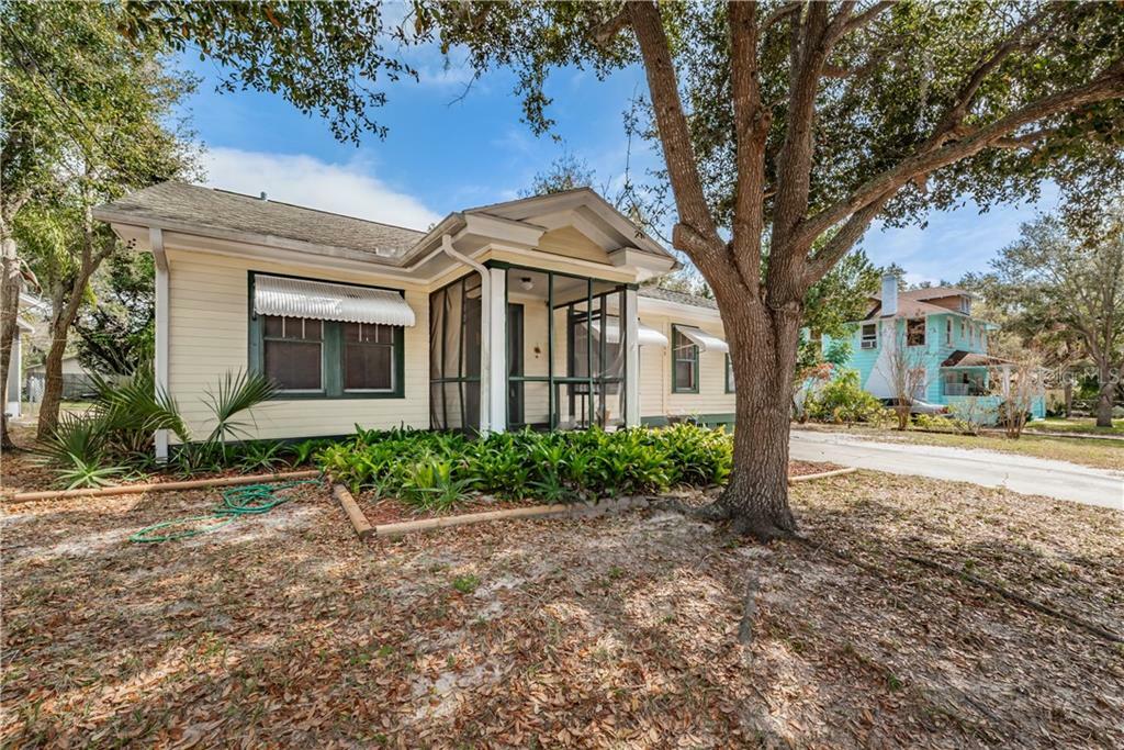 Property Photo:  1869 Overbrook Avenue  FL 33755 