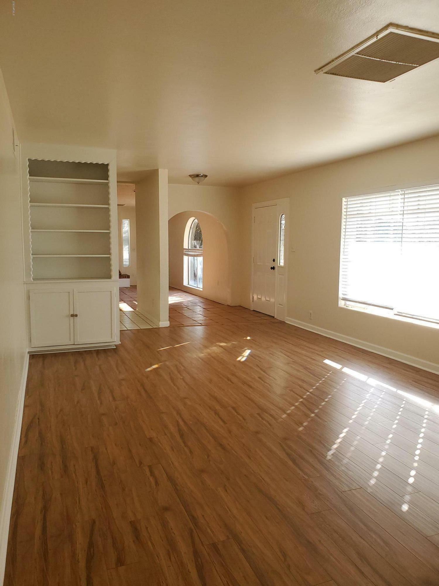 Property Photo:  3409 N 43rd Place  AZ 85018 